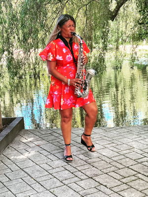 Event Mads on Sax Saxophonist Essex