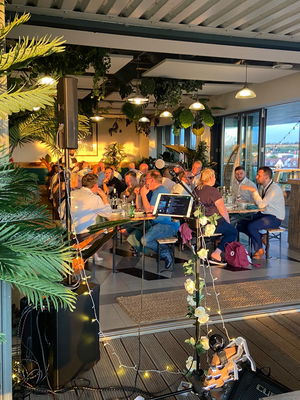 Event Kelly Barnes Singer Guitarist Northamptonshire