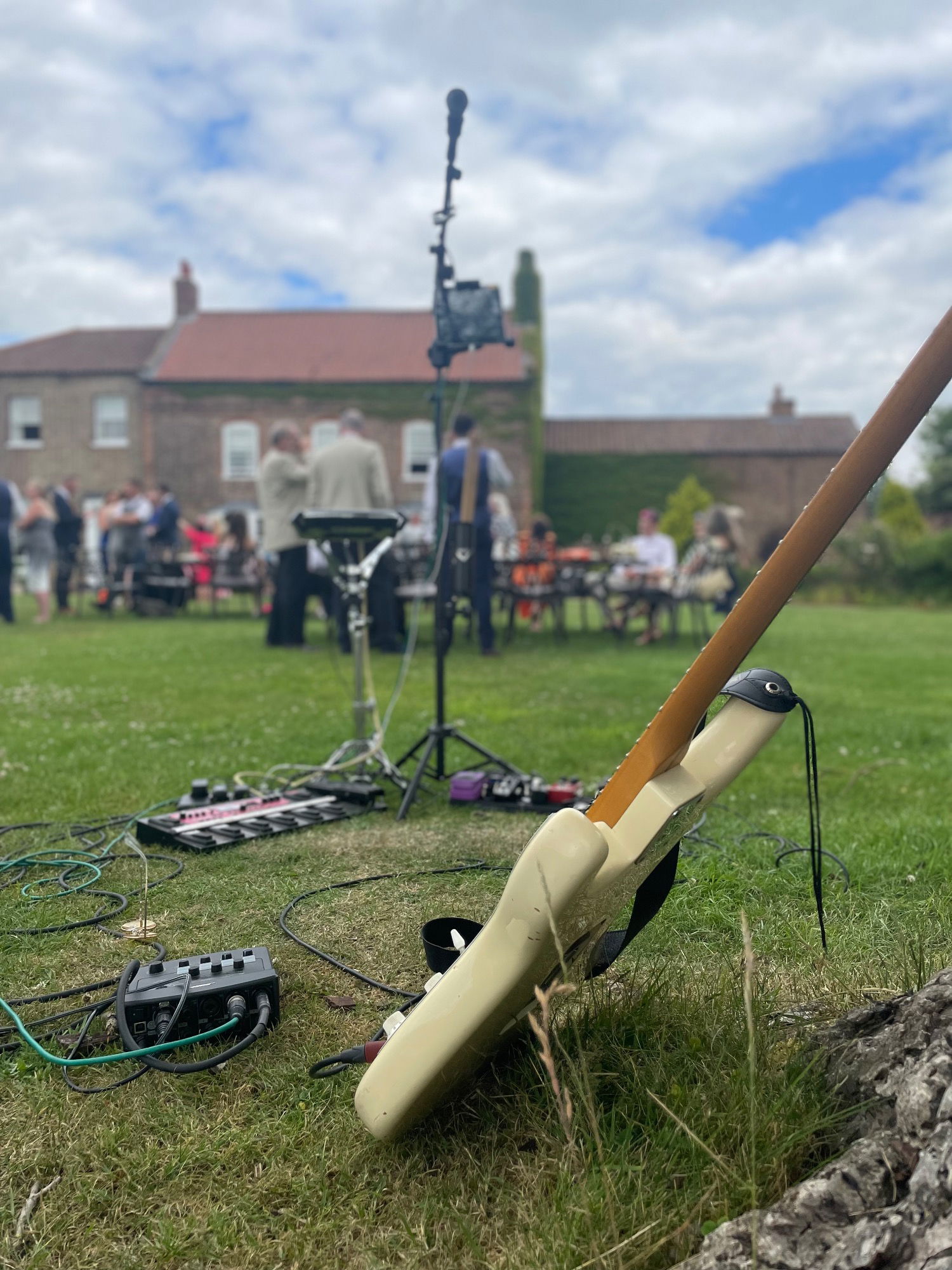 Dylan Dale Singer Guitarist Review Wedding North Yorkshire