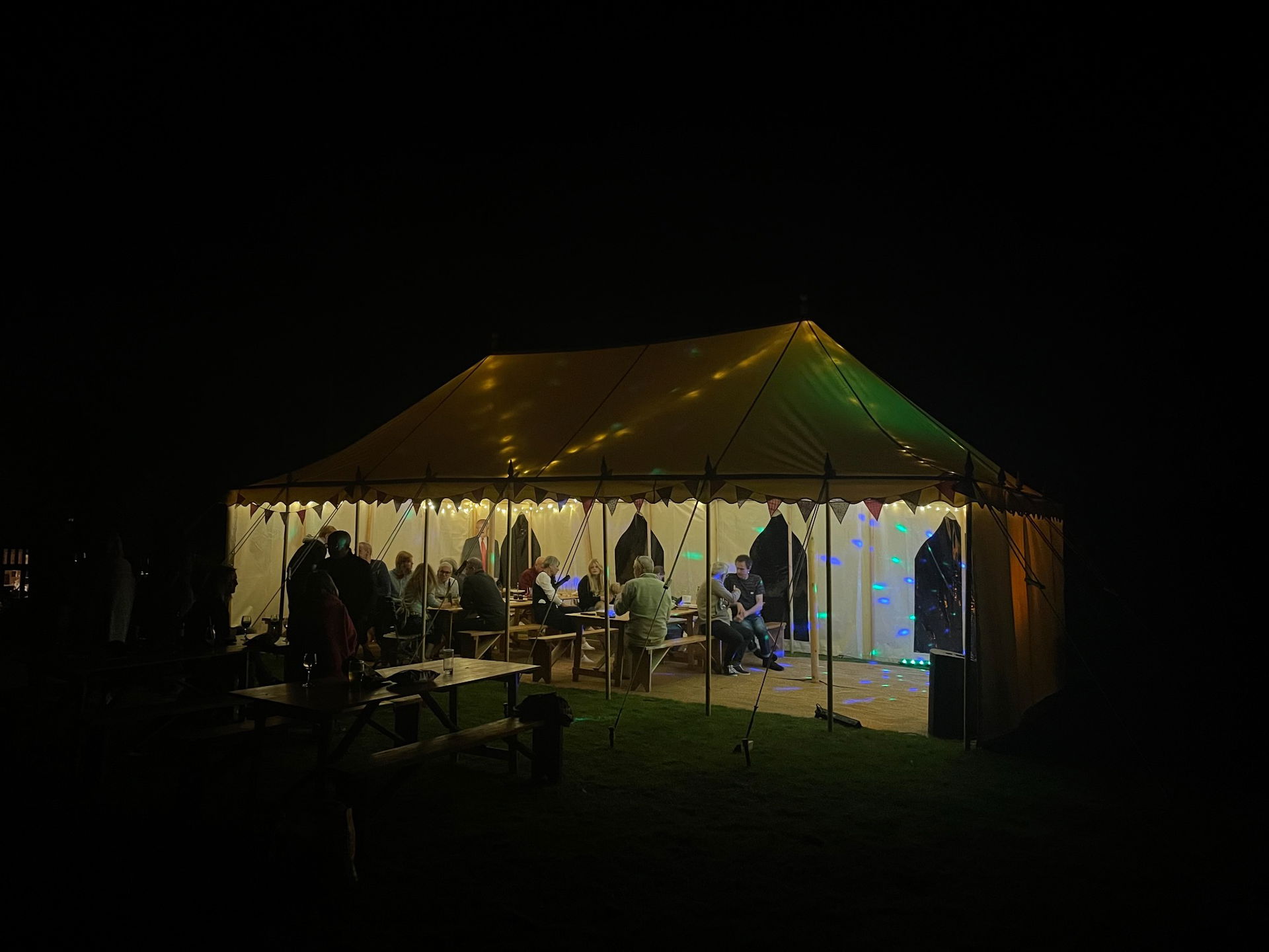 Tom Charles Singer Guitarist Review Private Party Hertfordshire