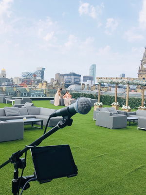 Event Kelly Barnes Singer Guitarist Northamptonshire