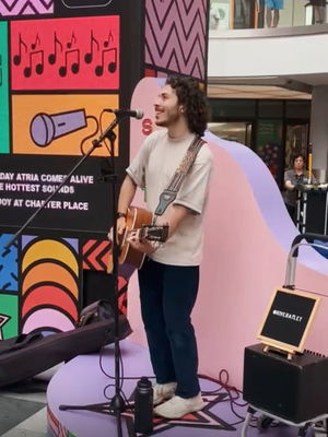 Event Valentine Singer Guitarist London