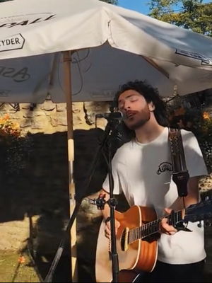 Event Valentine Singer Guitarist London