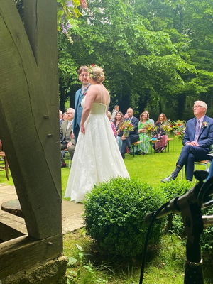 Event Elly Singer Guitarist London