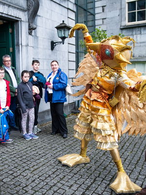Event Sequin Birds Street Performer London