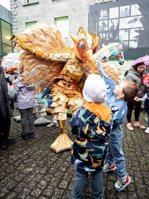 Event Sequin Birds Street Performer London