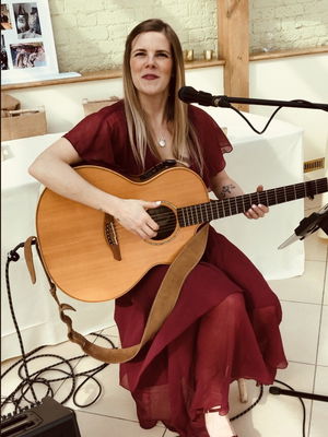 Event LJ Acoustic Singer/Guitarist London
