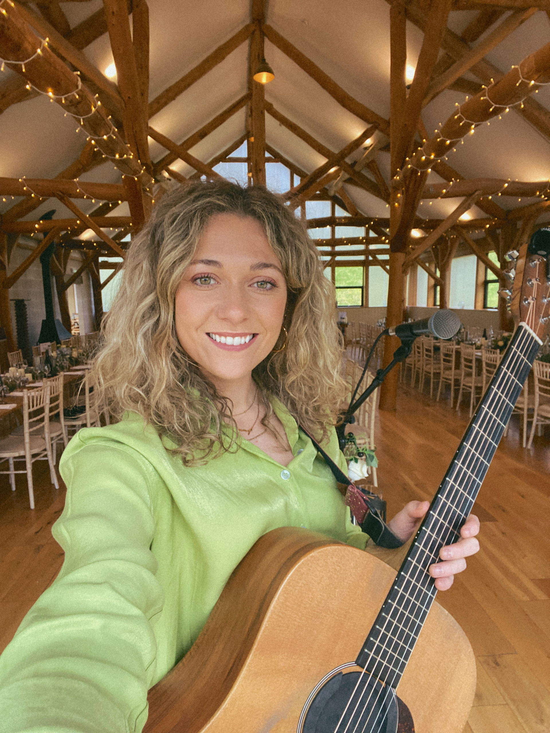 Kelly Barnes Singer Guitarist Review Wedding Gloucestershire