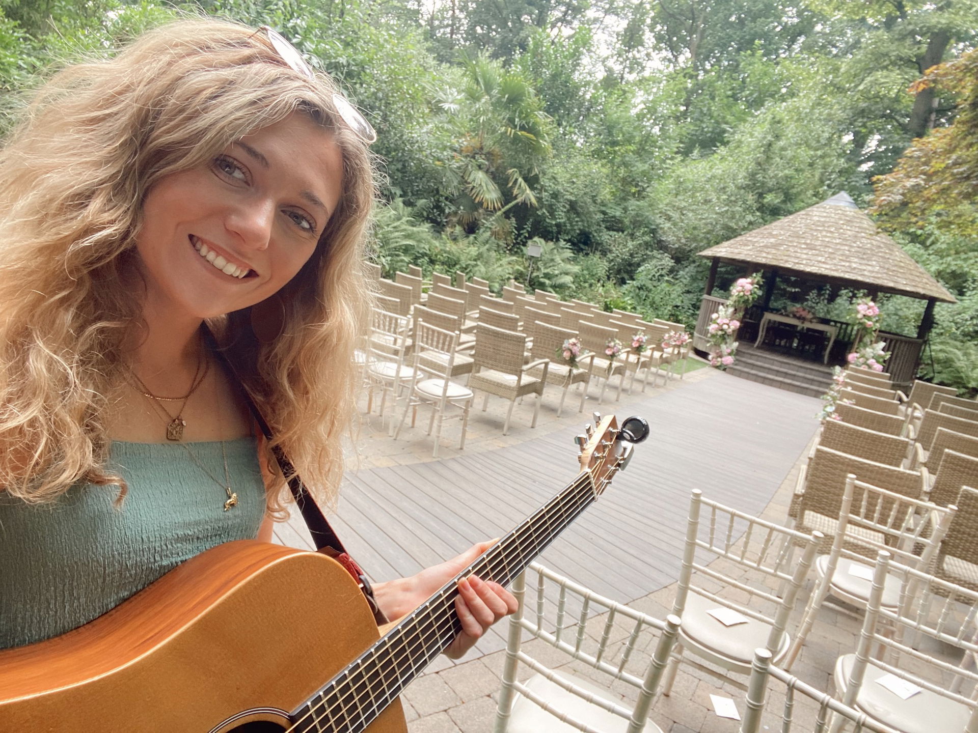 Kelly Barnes Singer Guitarist Review Wedding West Midlands