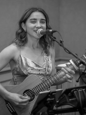 Event Isla Solo Singer/ Guitarist London