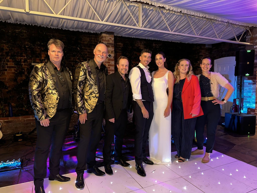 Best In Class Function Band Review Wedding Hampshire