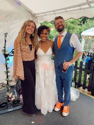 Event Kelly Barnes Singer Guitarist Northamptonshire