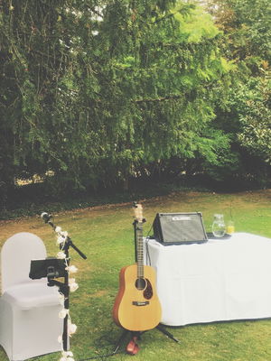 Event Kelly Barnes Singer Guitarist Northamptonshire