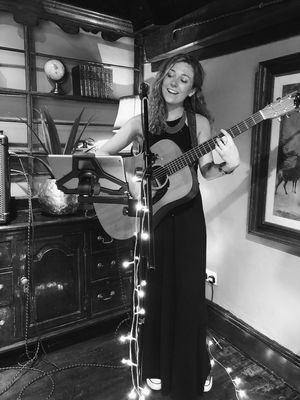 Event Kelly Barnes Singer Guitarist Northamptonshire