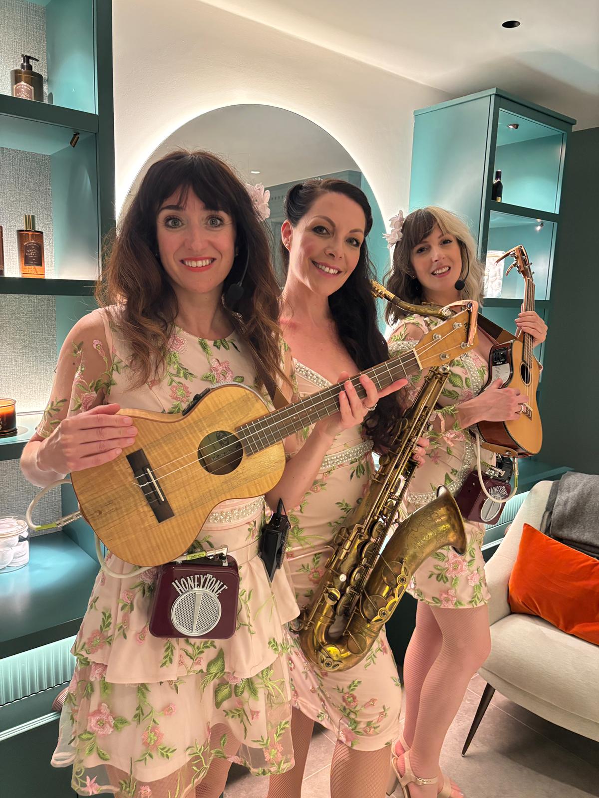 Uke Complete Me Solo Artist, Duo or Trio Review Other Event Type London