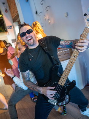 Event Happy Hour Rock and Pop Party Band Kent