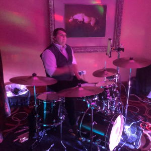 Ieuan L booked The Arcadias for  their wedding in Gloucestershire The Arcadias Function Band Review Wedding Gloucestershire