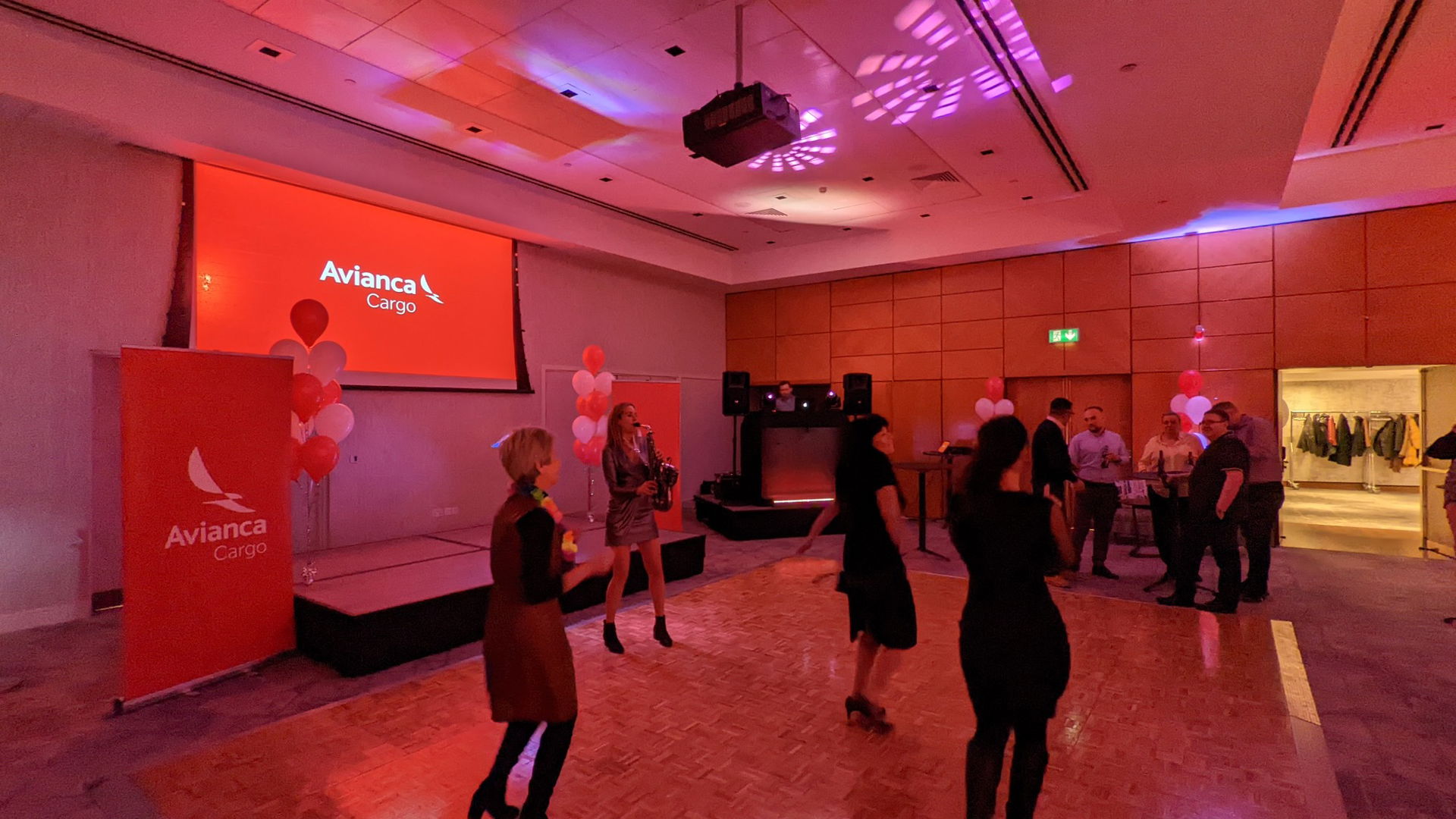 Lizzie B Sax Saxophonist Review Corporate Event London