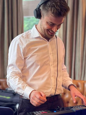 Event SaxoBeat Unique DJ Live Sax & Percussion Duo Durham