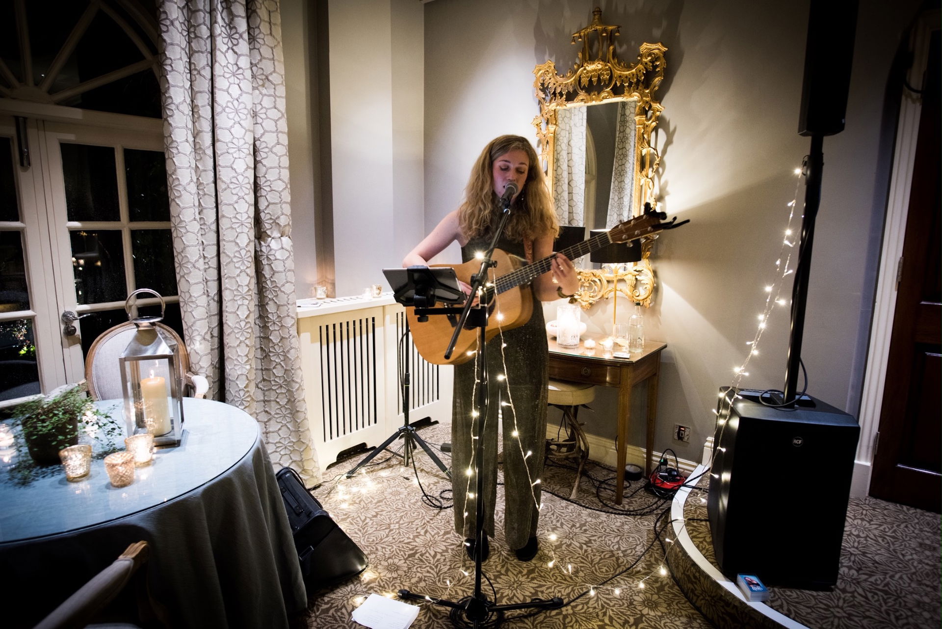 Kelly Barnes Singer Guitarist Review Wedding Hampshire