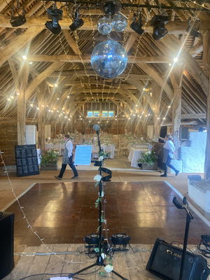 Event Kelly Barnes Singer Guitarist Northamptonshire