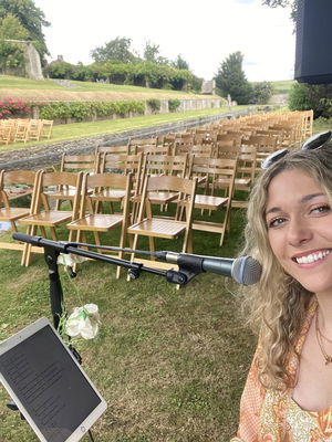 Event Kelly Barnes Singer Guitarist Northamptonshire