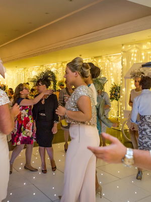 Event James Sings Versatile Solo Singer / Rat Pack to Modern Pop Nelson, Lancashire