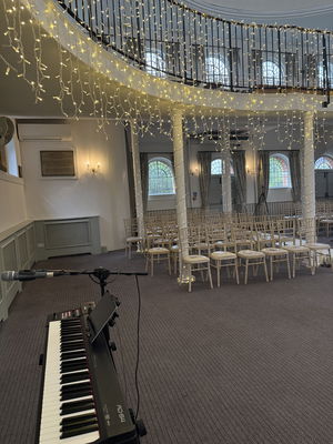 Event Florence Smith Singer / Guitarist / Pianist / Ukelele London