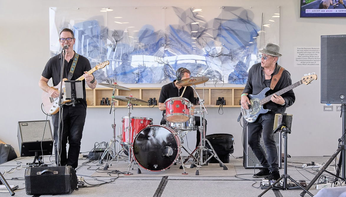 Leader Function Band Review Regatta / Sporting Event Berkshire