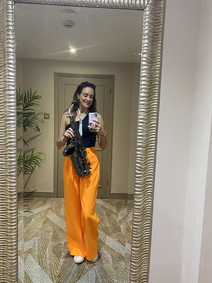 Event Lizzie B Sax Saxophonist Bracknell (Berkshire)