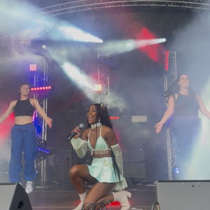 Motown Queen Solo Singer With Tracks Festival / Outdoor Event Cambridgeshire