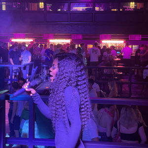 Motown Queen Solo Singer With Tracks Venue / Pub / Club Event Gloucestershire