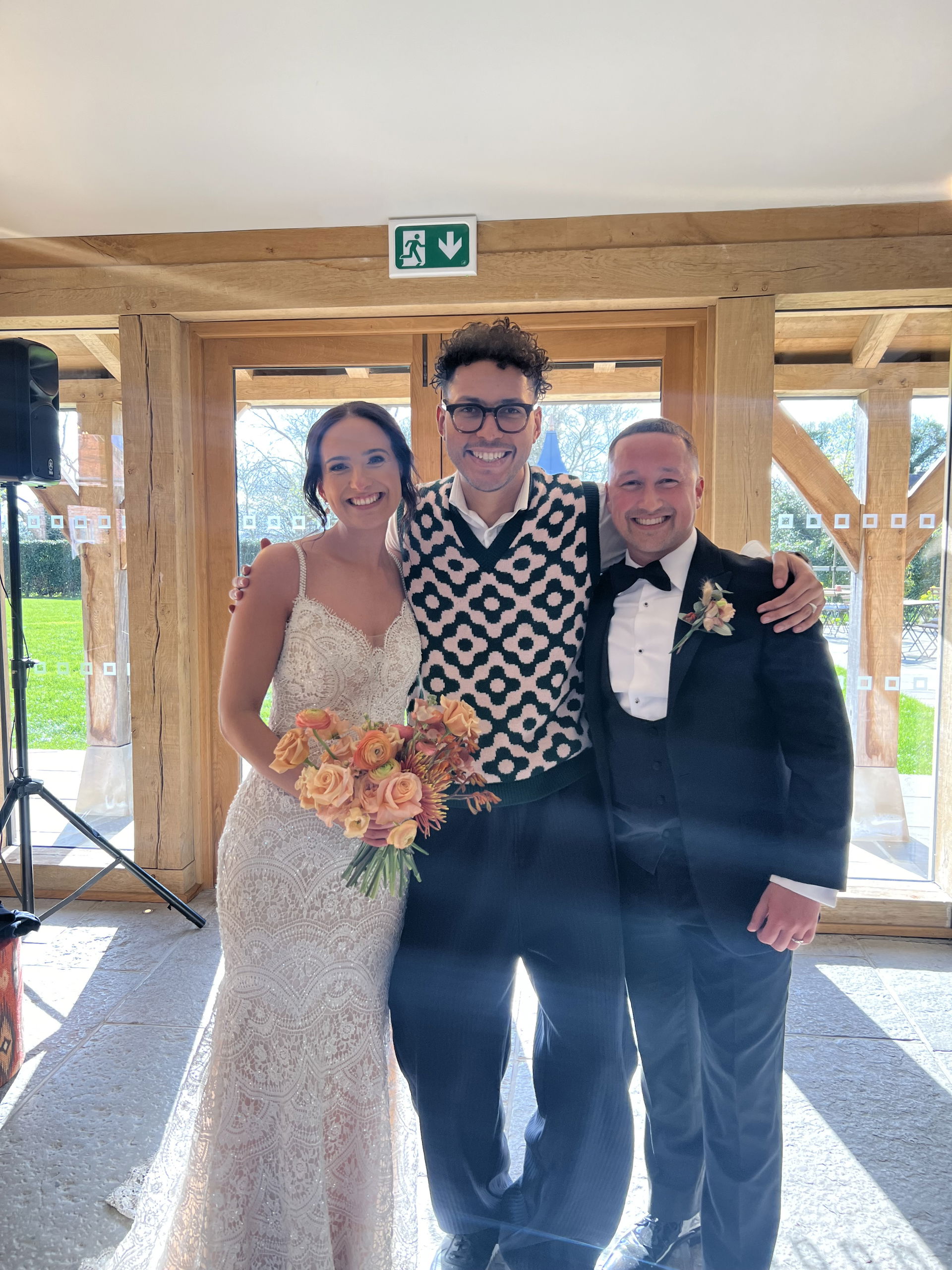 Sonny Ray Singer Guitarist Review Wedding Kent