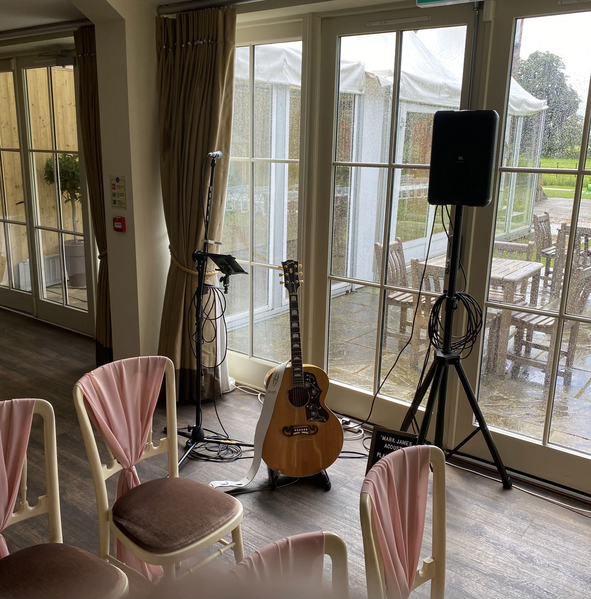 Mark Stevens Singer Guitarist Review Wedding Nottinghamshire