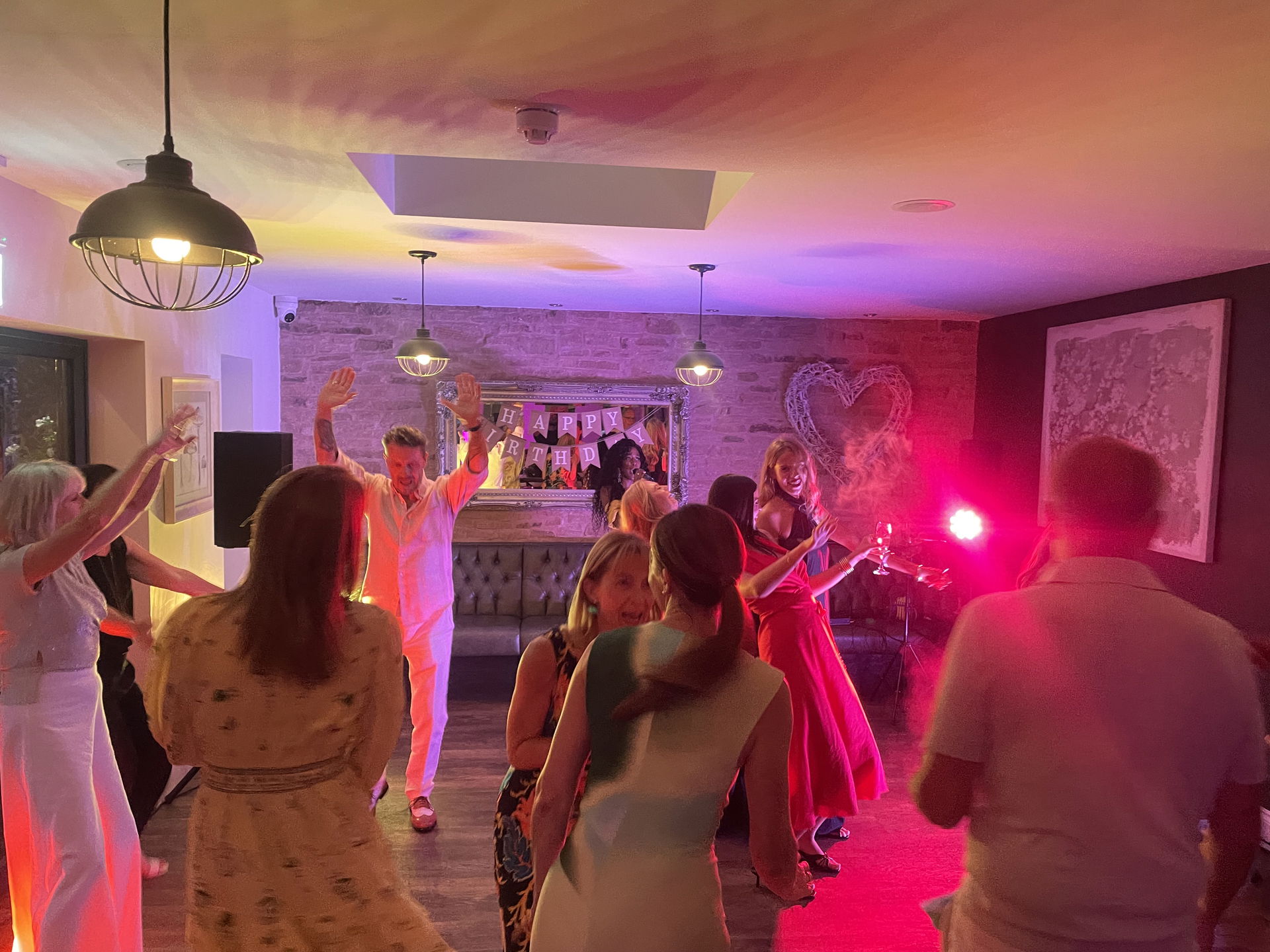 Motown Queen Solo Singer With Tracks Review Private Party Northamptonshire