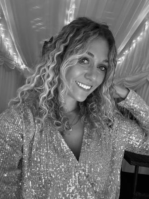 Event Kelly Barnes Solo Singer Guitarist Northamptonshire