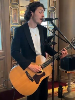 Event Valentine Singer Guitarist London