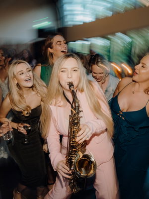 Event Smokeshow Vocals/Acoustic Guitar & Saxophone Duo West Yorkshire