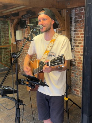 Event Tim Matthews Singer Guitarist Essex