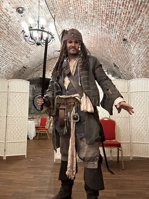Event Captain Sparrow Lookalike Lookalike Gloucestershire