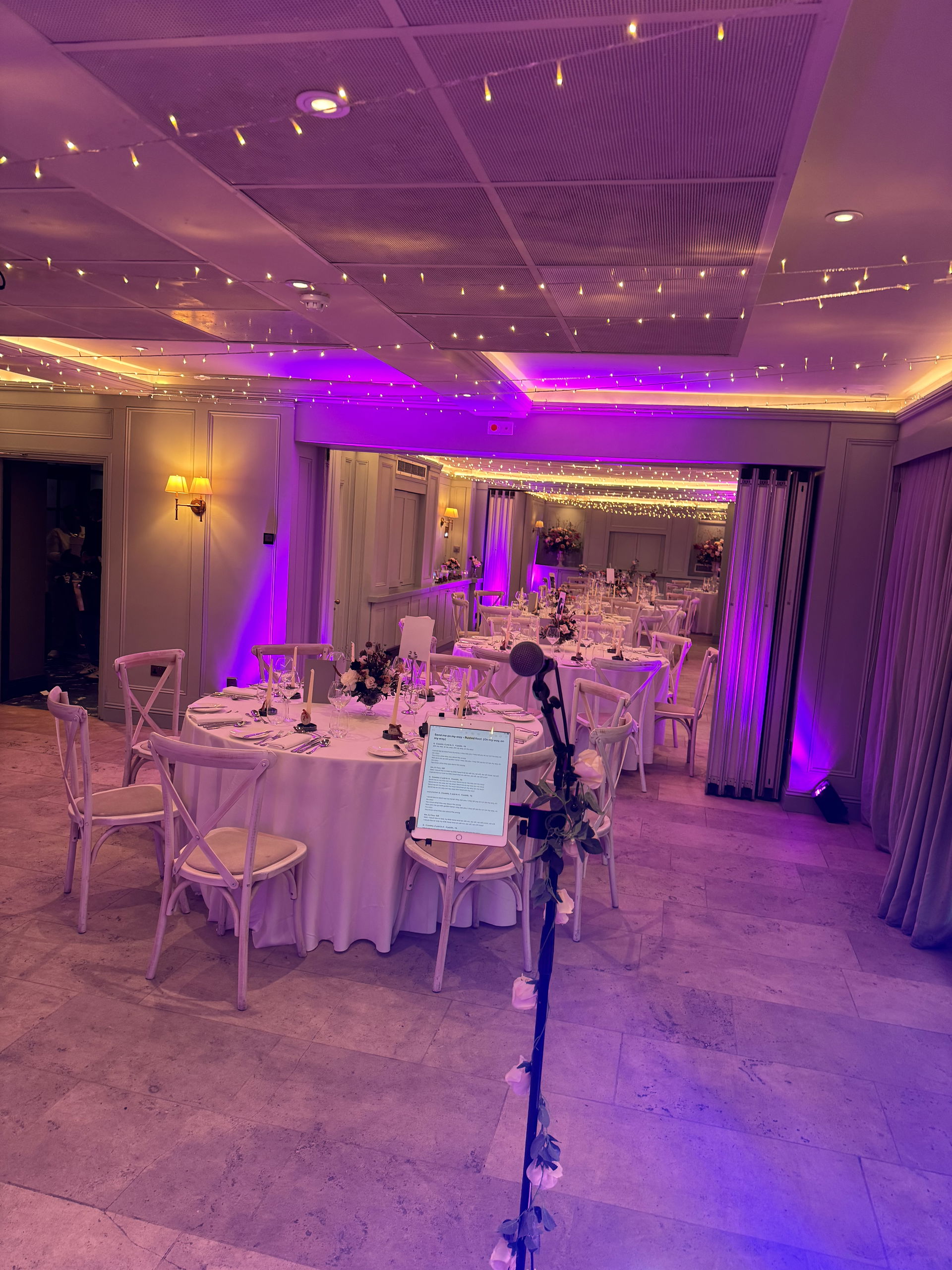 Kelly Barnes Singer Guitarist Review Wedding London