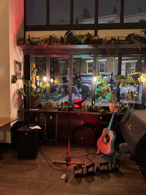 Event Kelly Barnes Singer Guitarist Northamptonshire