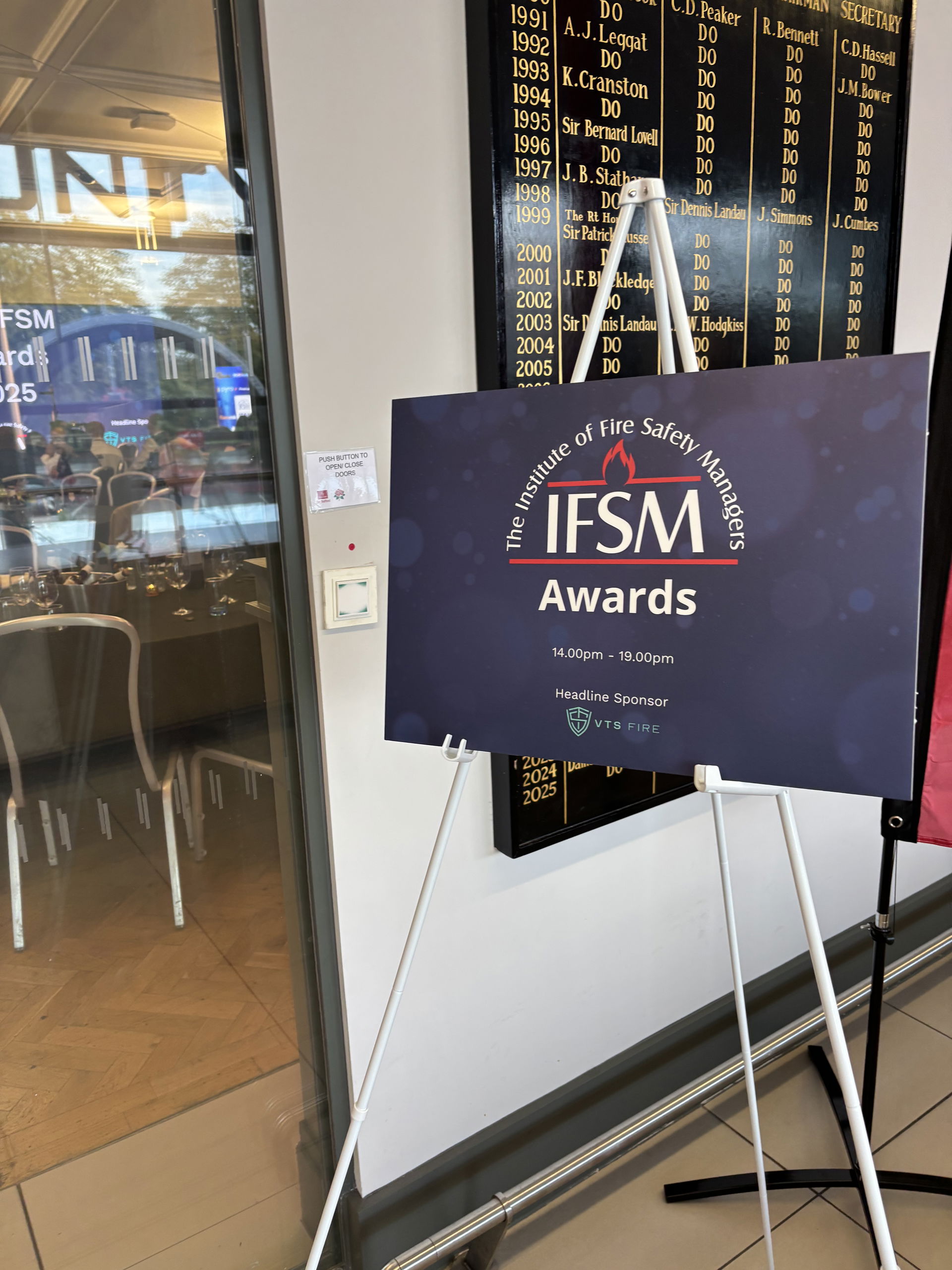 Dylan Dale Singer Guitarist Review Corporate Event Manchester