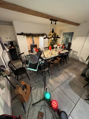 Event Kelly Barnes Singer Guitarist Northamptonshire