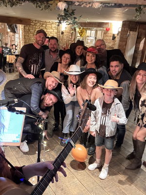 Event Kelly Barnes Singer Guitarist Northamptonshire