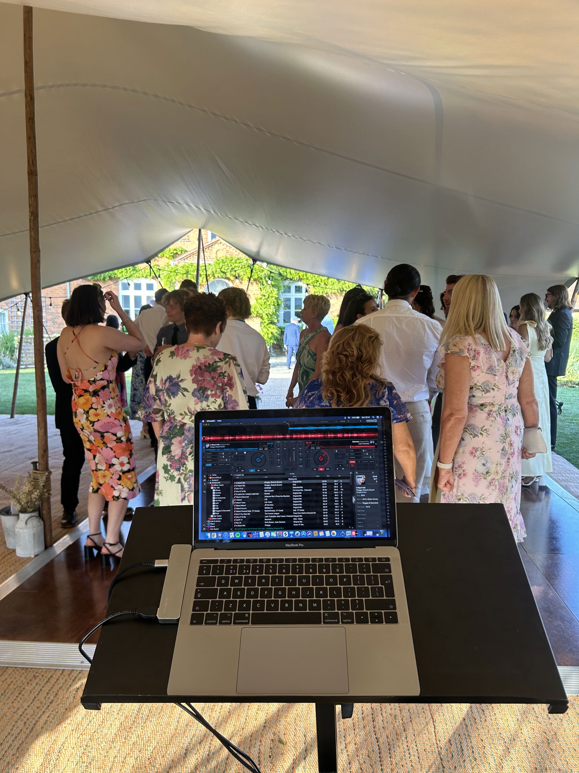 Bethany Amelia Singer Guitarist Review Wedding Bedfordshire