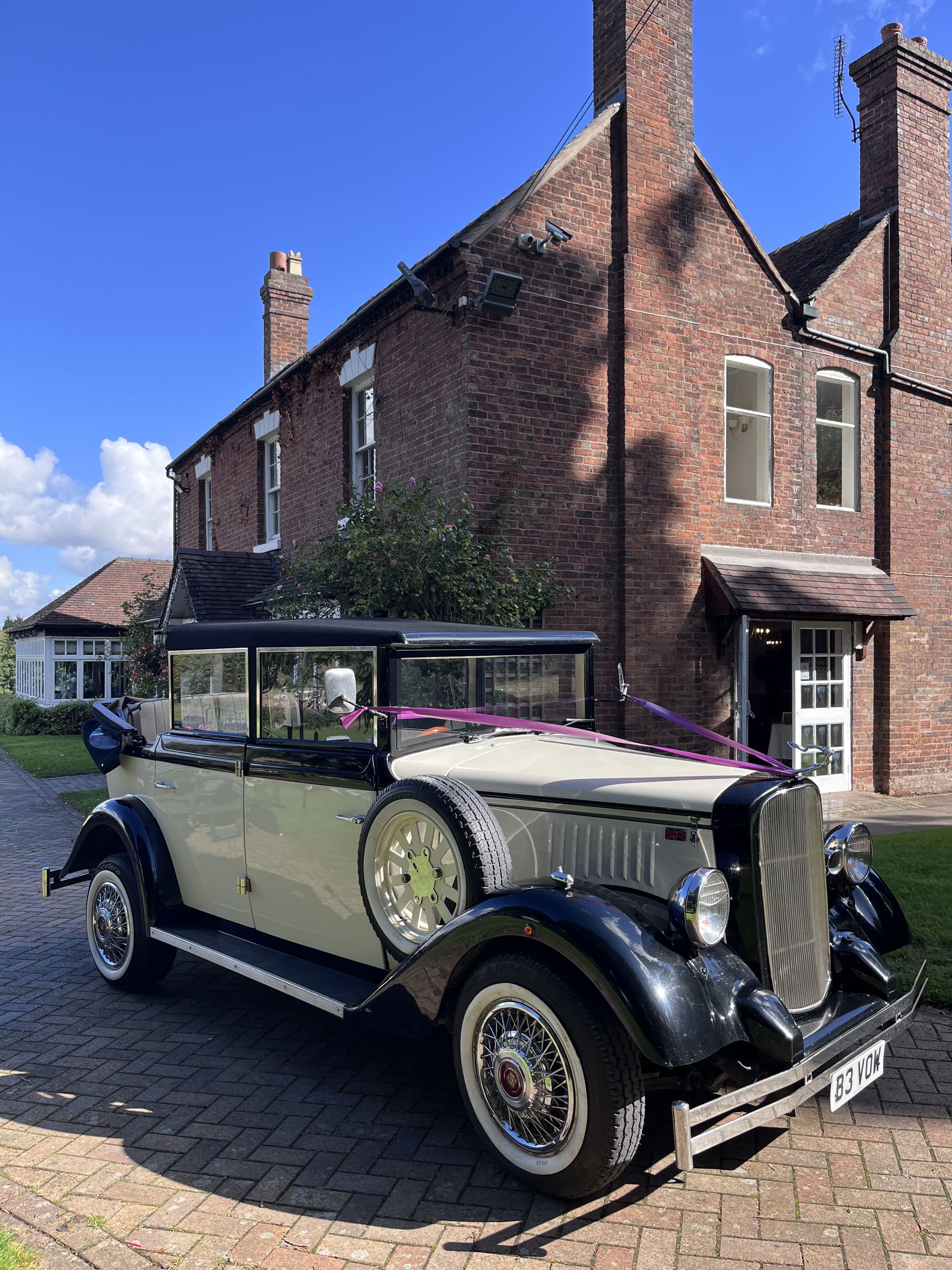 Dan Trilby Singer Guitarist Review Wedding Shropshire