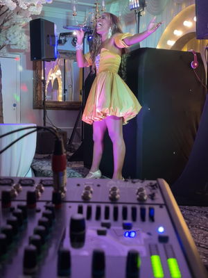 Event Motown Queen Solo Singer With Tracks Gloucestershire