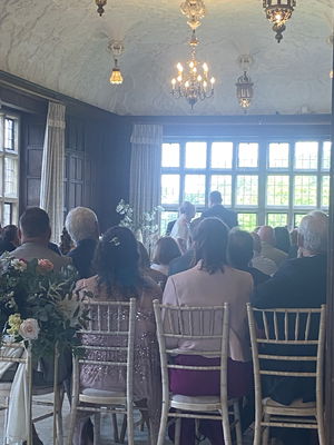 Event Elly Singer Guitarist London