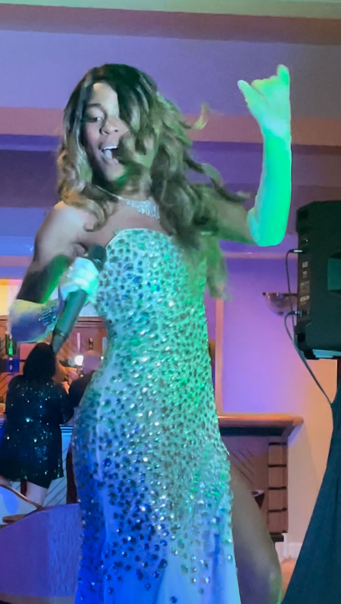 Motown Queen Solo Singer With Tracks Review Hotel / Restaurant Event Warwickshire